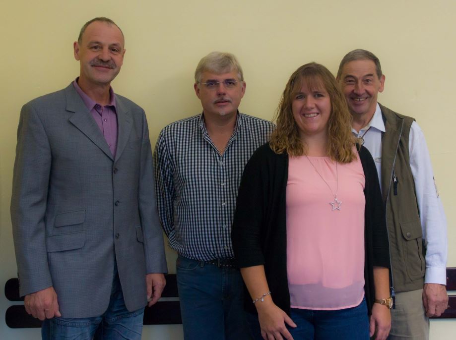 von links: 2. Bürgermeister Stadt Lichtenberg Matthias Quehl, Geschäftsleiter Uwe Jäger, Frau Julia Witurka, Gemeinschaftsvorsitzender Dieter Gemeinhardt Leider haben wir keinen Alternativtext zu diesem Bild, aber wir arbeiten daran.